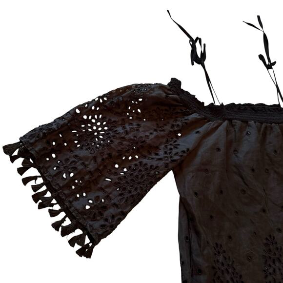 Love Johnny Was Off The Shoulder Floral Eyelet Top Blouse Black - Size Medium - Picture 6 of 10